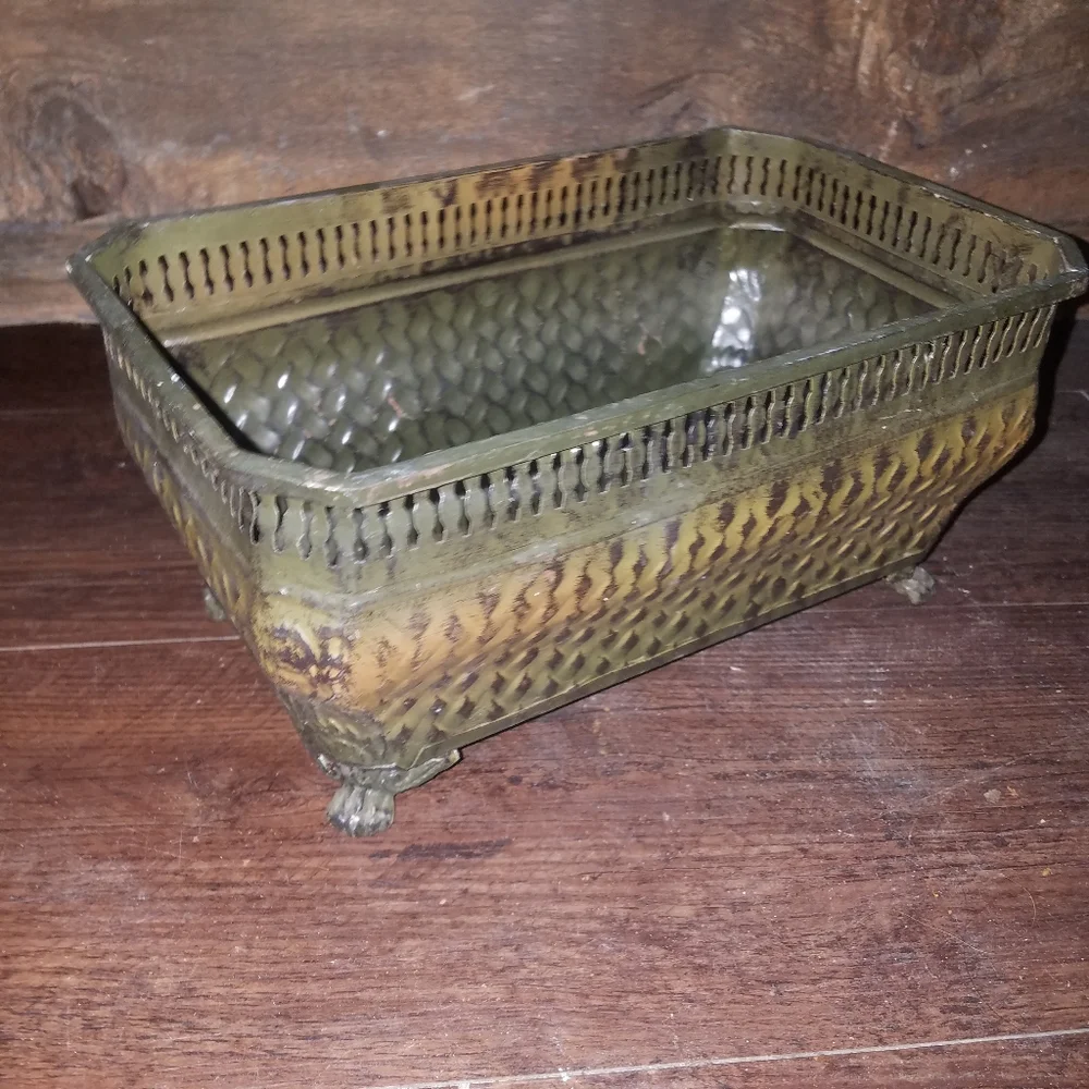 Vintage Bathroom Vanity Basket Metal.